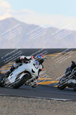 media/Oct-03-2022-Moto Forza (Mon) [[5f077a3730]]/Beginner Group/Session 5 (Turn 12)/